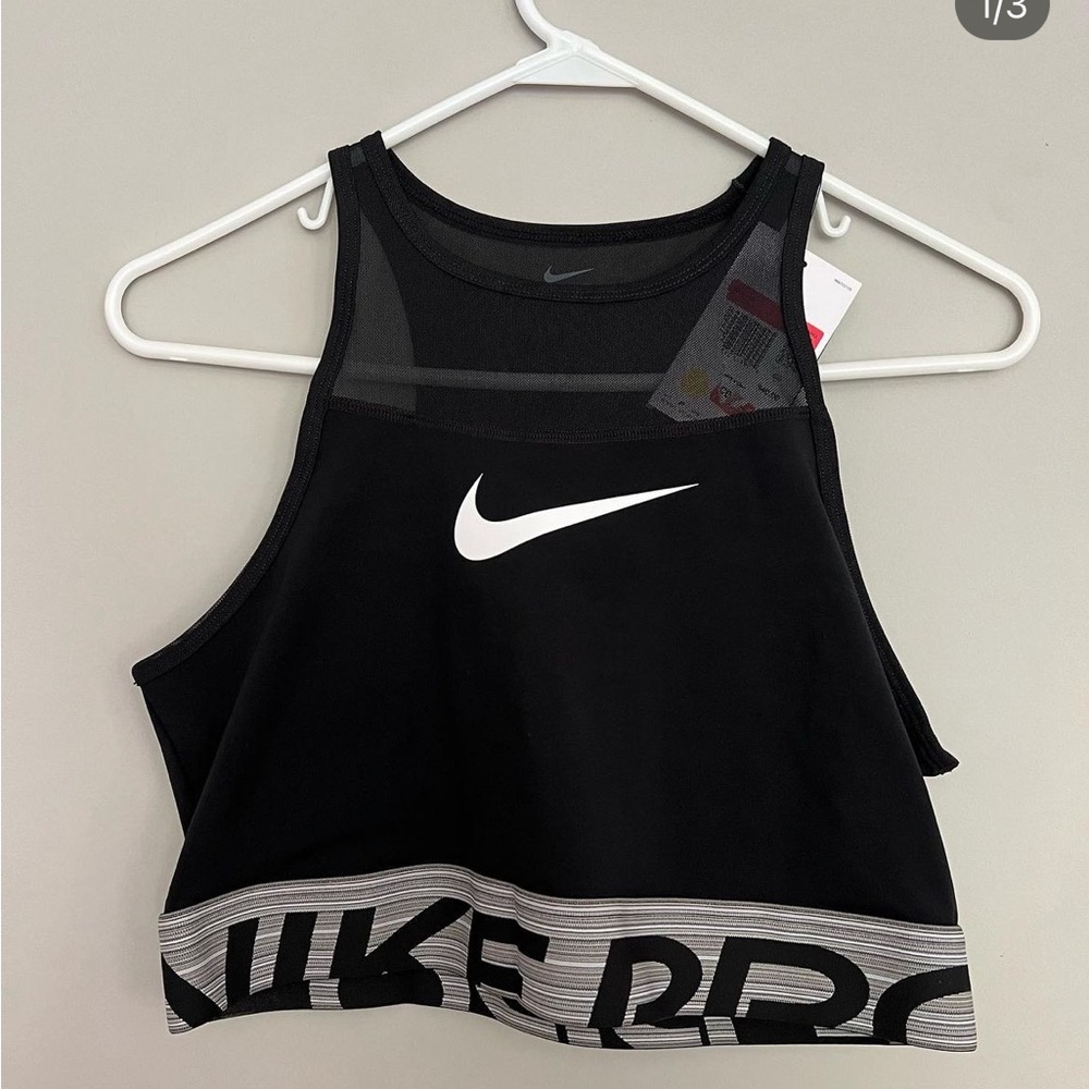 NWT Women’s Nike Pro Sports Bra